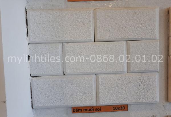 Đá băm trắng muối 10x20 soi cạnh