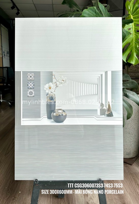 Gạch dán tường phòng tắm 30x60 bóng kiếng