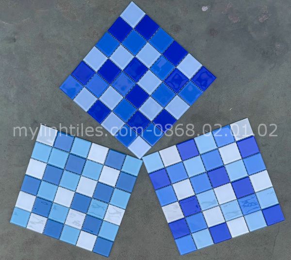 Gạch mosaic thuỷ tinh màu xanh hồ bơi