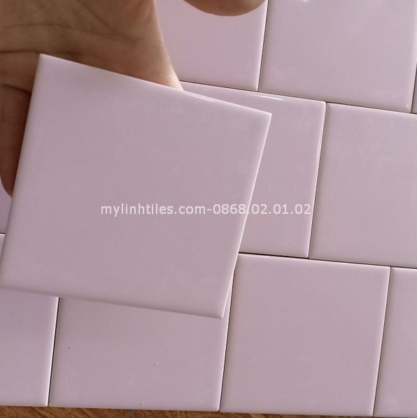 Gạch thẻ 10x10 màu hồng ốp tường đẹp