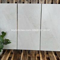 Gạch đá mờ 30x60 màu trắng ngà vân đá